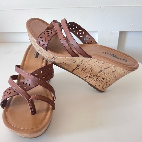 Makalu Shoes - Makalu California Woman’s light brown and Cork wedges- Size 9